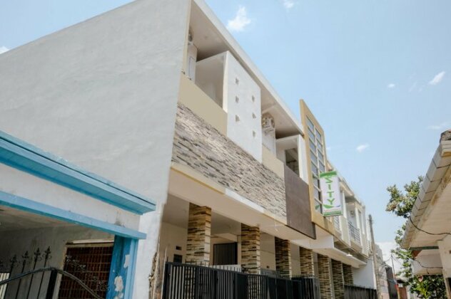 OYO 1939 De Zity Family Residence - Photo4