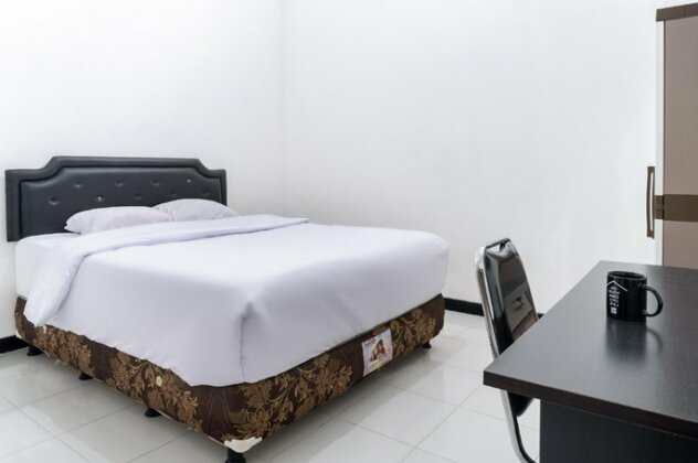 OYO 2952 Elohim Residence - Photo2