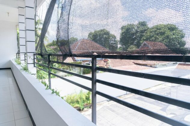 OYO 2952 Elohim Residence - Photo3