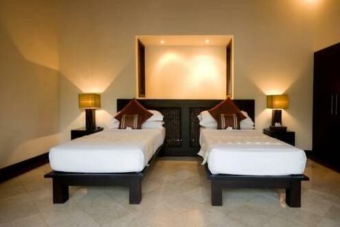 Halcyon Villas - Photo3
