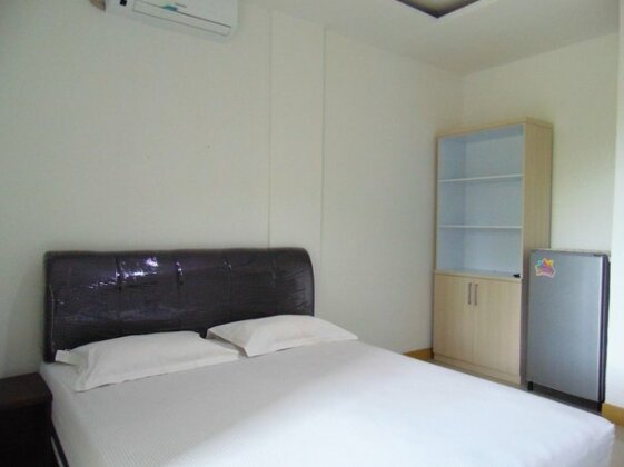  Photo 1