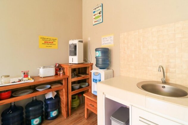 Studio C31 Jimbaran Guesthouse - Photo5