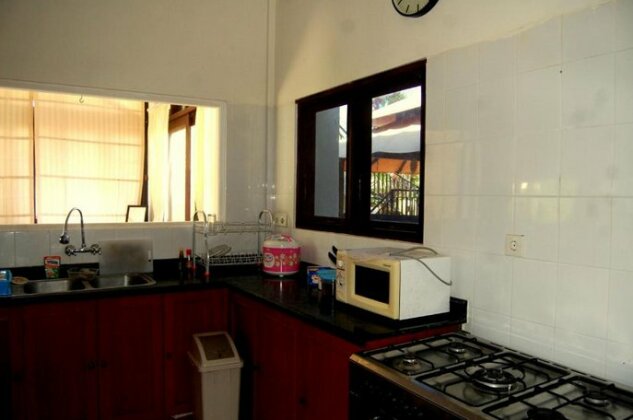 Villa Tentram Puri Gading - Photo3