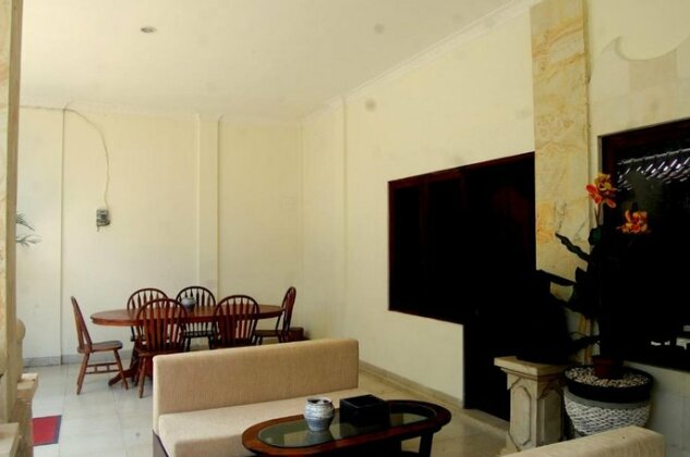 Villa Tentram Puri Gading - Photo5