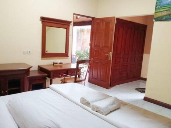 Yoga Harum Villa - Photo2