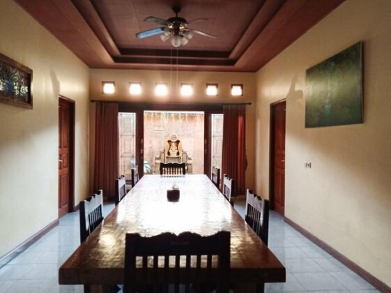 Yoga Harum Villa - Photo3