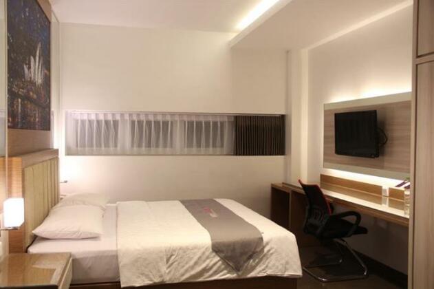 Neotel Hotel City Centre - Photo4