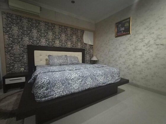 OYO 3293 Sulthan Ix Residence - Photo2