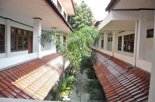 Lodging Hotel Sadinah - Photo2