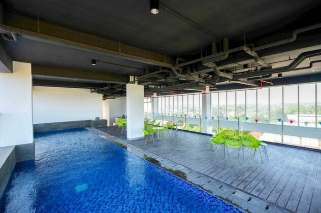 RedDoorz Apartment near Exit Toll Colomadu - Photo4