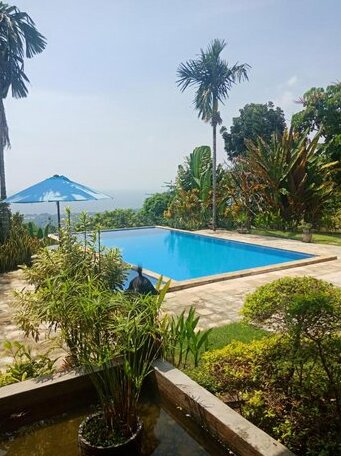 Villa Elina Kayuputih - Photo2