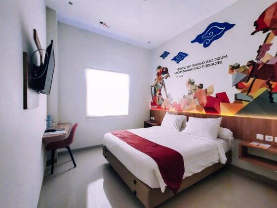 Front One Hotel Nganjuk - Photo3
