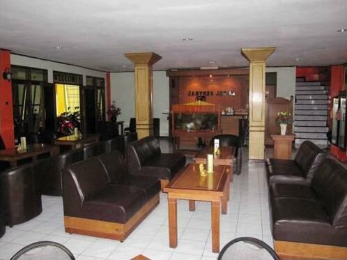 Sentral Hotel & Cafe - Photo4