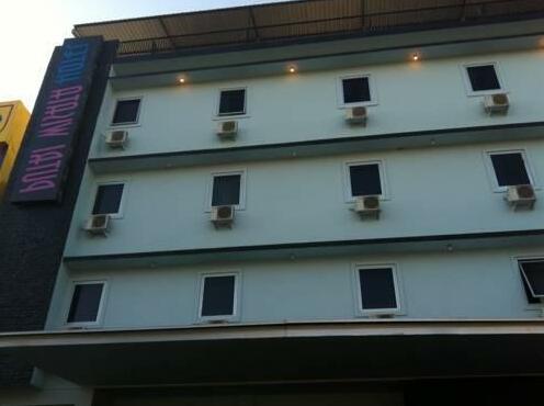 Putri Wisata Hotel - Photo2