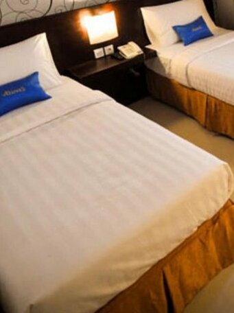 Zenith Hotel Kendari - Photo5