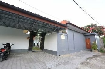 Twin House Batubelig - Photo4