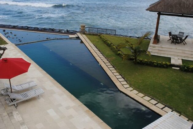 Suarti Resort Villas & Gallery - Photo2