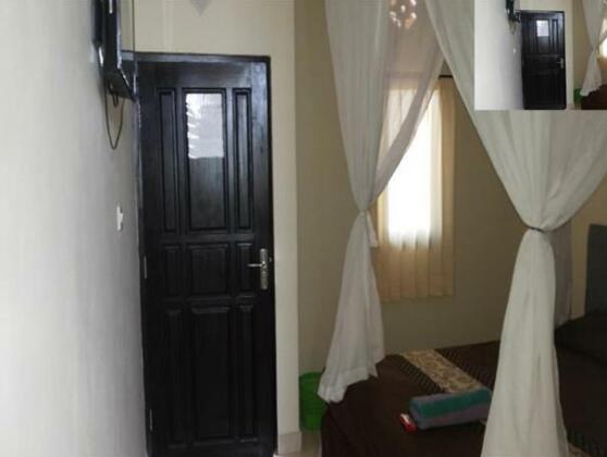 Van Dhika Guest House - Photo2