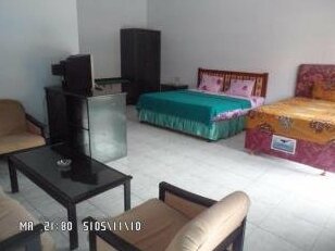 Graha Wisata Hotel - Photo3