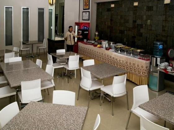 Hotel Central Kudus - Photo4