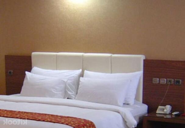 Kenari Asri Hotel - Photo3