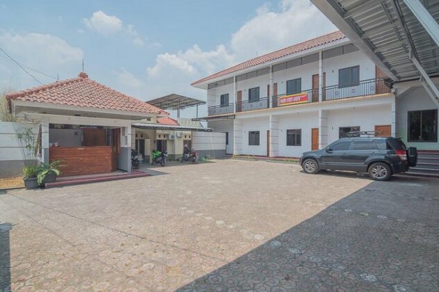 RedDoorz Plus near RSUD Majalengka - Photo2
