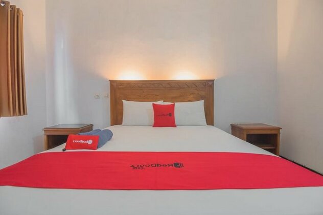 RedDoorz Plus near RSUD Majalengka - Photo5
