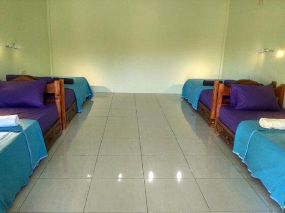 Hut Hostel - Photo2