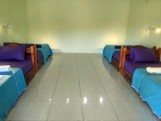 Hut Hostel - Photo2