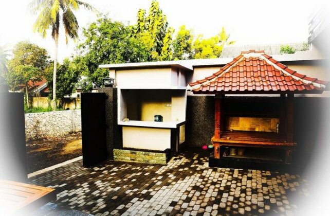 Lazy Inn Kuta Lombok - Photo4