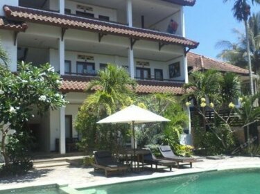 OYO 954 Family House Lombok Hotel