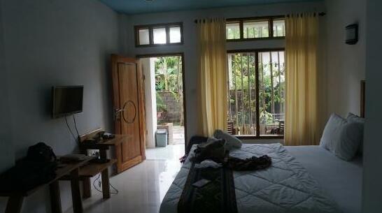 Warung Bolang & Bungalow - Photo2