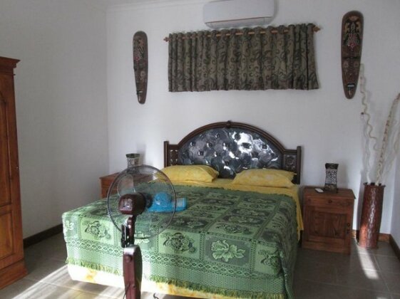 Yuli's Homestay - Photo4