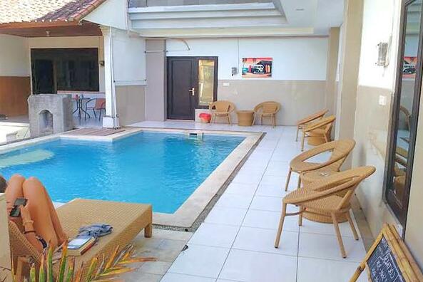 Heart of KUTA 2 Bedrooms shared pool - Photo2