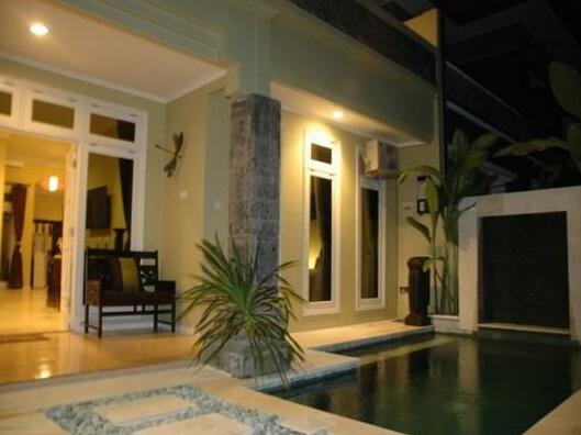 KUTA 6 bedroom villa w/ Breakfast - ri - Photo5