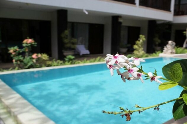Kuta Beach Hostel - Photo2