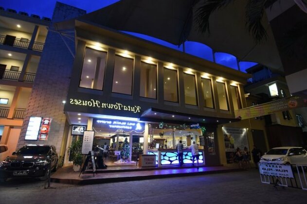 Kuta Townhouse Apartments - Photo3