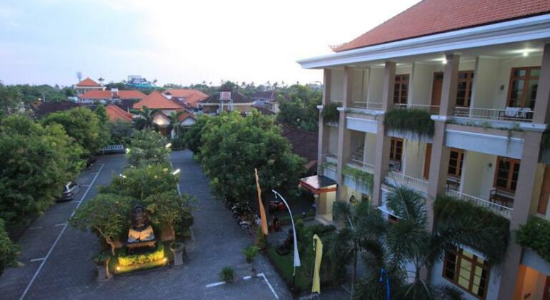 Pondok Anyar Hotel - Photo2