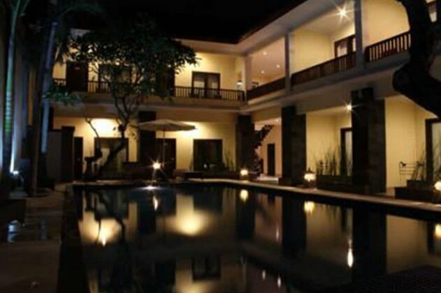 Radha Bali Hotel - Photo2