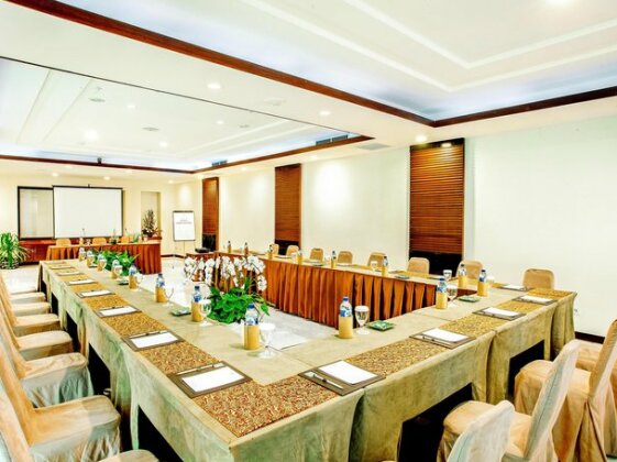Rama Beach Resort and Villas - Photo3