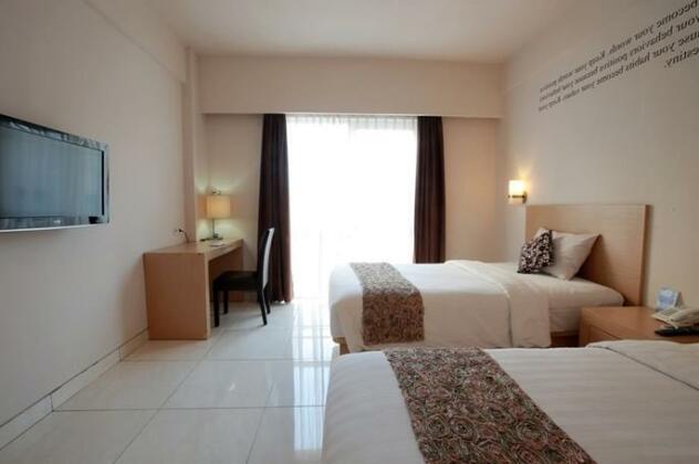 RedDoorz Plus @ Lippo Mall Kuta Kuta - Photo3