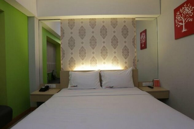 RedDoorz @ Sunset Road Kuta - Photo5