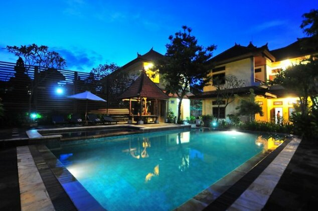 Sandat Hotel Legian