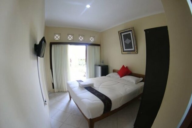 Sari Buana Bed & Breakfast - Photo2
