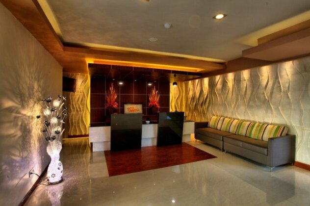 Sun Royal Hotel Kuta - Photo2