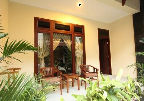 Surfaris Inn - Photo3