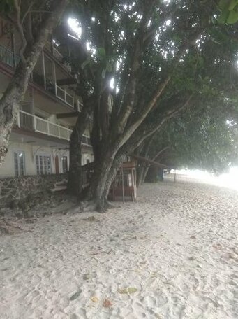 Kondominium Pantai Carita Labuhan - Photo4
