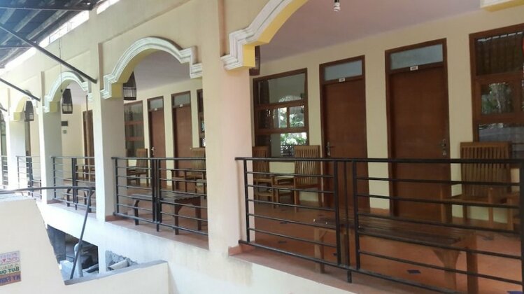  Photo 2
