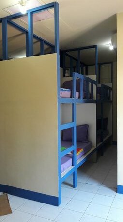 Centro Hostel Labuhanbajo - Photo2