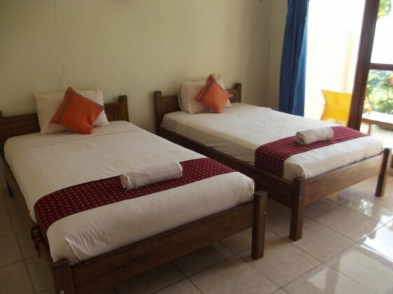 CF Komodo Hotel - Photo3